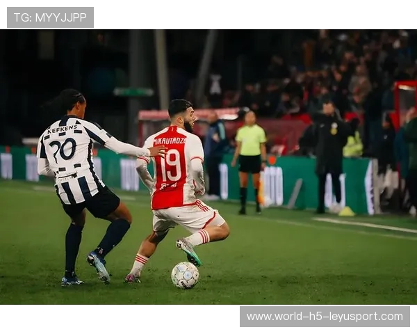 那不勒斯或在边路引援上优先考虑速度与传中