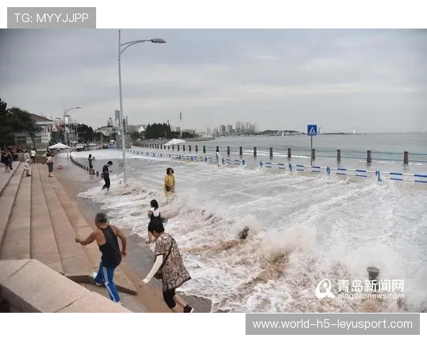 台风过境惠州，赶海体验吸引游客，惠州的台风要什么时候来什么时候走