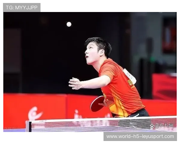 反手神球助攻，樊振东强势回归赛场夺目，樊振东的技术特点就是反手技术正手化!