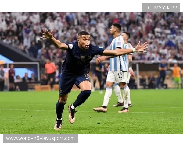 足球金球奖预测:梅西、哈兰德、姆巴佩谁能最终捧杯?,金球奖2021足球 足球金球奖预测:梅西、哈兰德、姆巴佩谁能最终捧杯?,金球奖2021足球